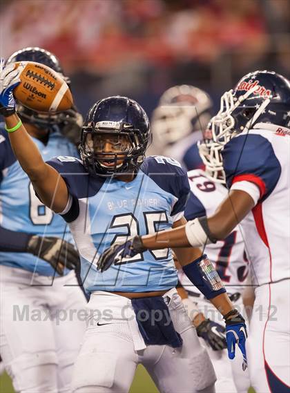 Thumbnail 2 in Ryan vs. Bell (UIL 5A Division 2 Bi-District Playoff) photogallery.