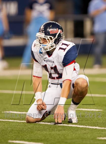 Thumbnail 2 in Ryan vs. Bell (UIL 5A Division 2 Bi-District Playoff) photogallery.