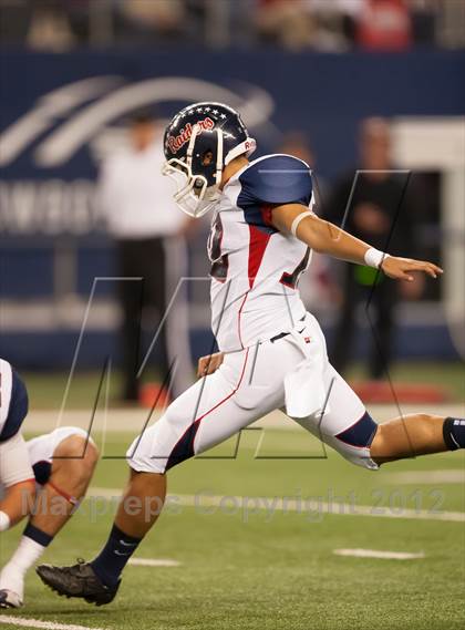 Thumbnail 2 in Ryan vs. Bell (UIL 5A Division 2 Bi-District Playoff) photogallery.