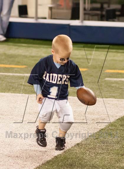 Thumbnail 3 in Ryan vs. Bell (UIL 5A Division 2 Bi-District Playoff) photogallery.
