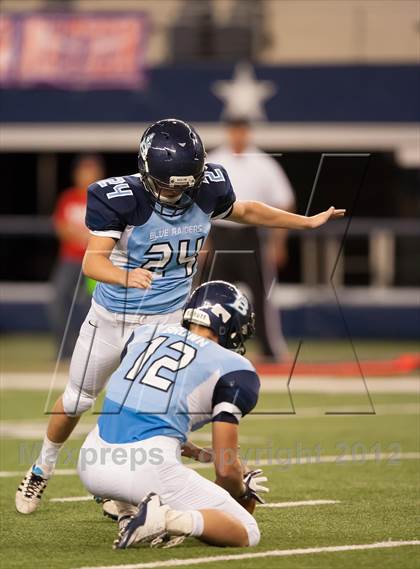 Thumbnail 2 in Ryan vs. Bell (UIL 5A Division 2 Bi-District Playoff) photogallery.
