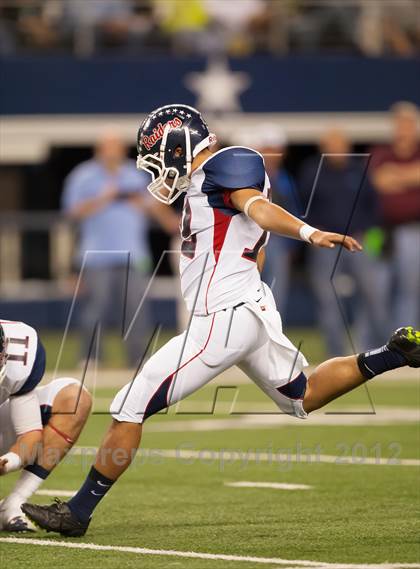 Thumbnail 3 in Ryan vs. Bell (UIL 5A Division 2 Bi-District Playoff) photogallery.