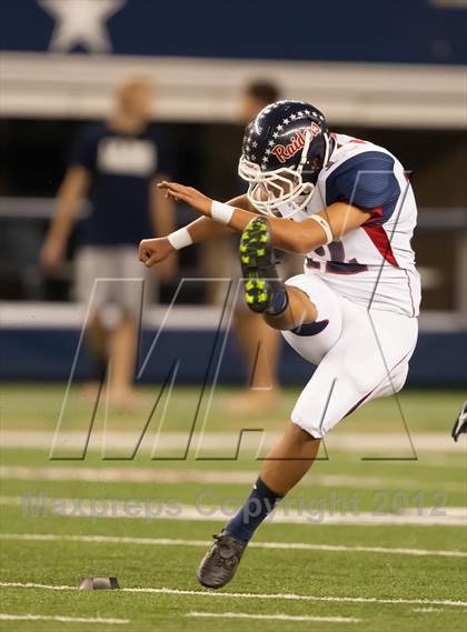 Thumbnail 3 in Ryan vs. Bell (UIL 5A Division 2 Bi-District Playoff) photogallery.
