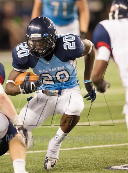 Thumbnail 1 in Ryan vs. Bell (UIL 5A Division 2 Bi-District Playoff) photogallery.