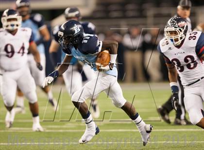 Thumbnail 2 in Ryan vs. Bell (UIL 5A Division 2 Bi-District Playoff) photogallery.