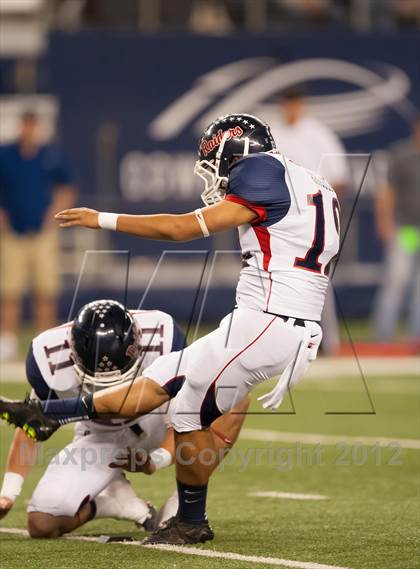 Thumbnail 1 in Ryan vs. Bell (UIL 5A Division 2 Bi-District Playoff) photogallery.