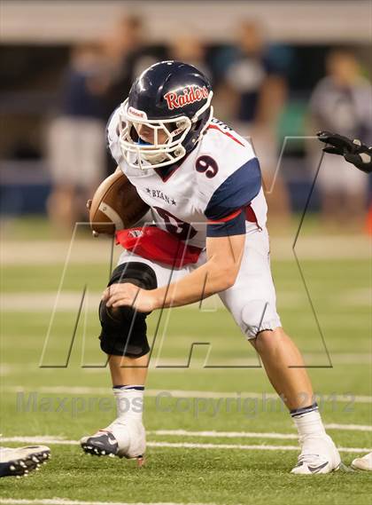 Thumbnail 3 in Ryan vs. Bell (UIL 5A Division 2 Bi-District Playoff) photogallery.