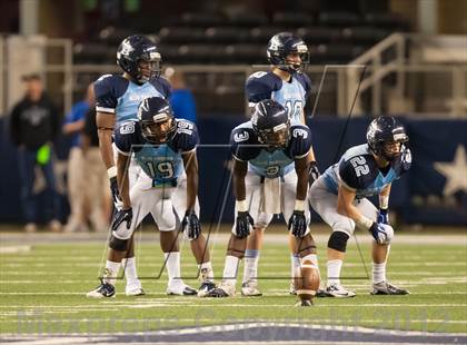 Thumbnail 2 in Ryan vs. Bell (UIL 5A Division 2 Bi-District Playoff) photogallery.