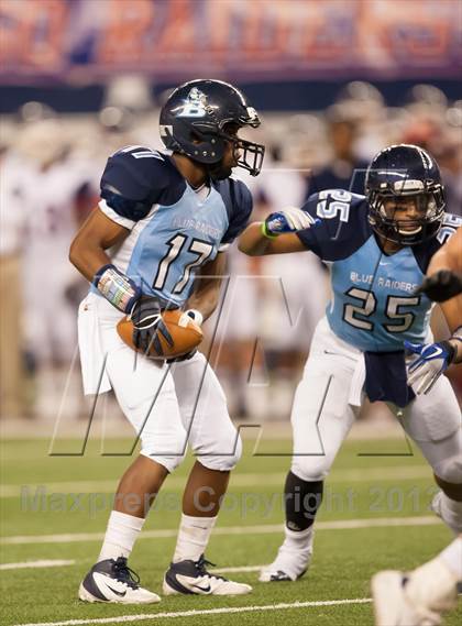 Thumbnail 2 in Ryan vs. Bell (UIL 5A Division 2 Bi-District Playoff) photogallery.