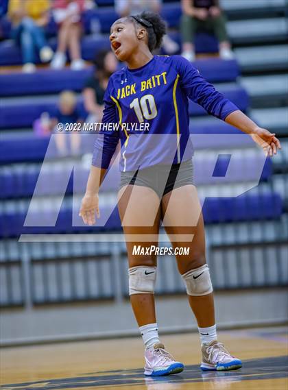 Thumbnail 3 in Jack Britt vs Triton (Jack Britt's 19th Annual Volleyball Jamboree)(scrimmage) photogallery.