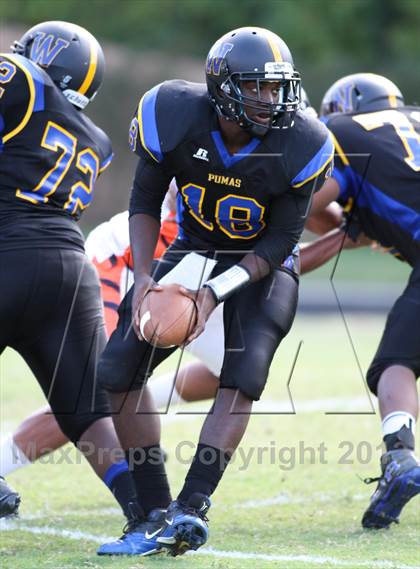 Thumbnail 2 in DuVal vs Wise photogallery.