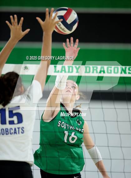 Thumbnail 2 in JV: Byron Nelson vs Southlake Carroll photogallery.
