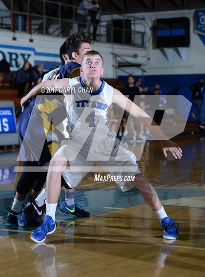 Thumbnail 1 in Alhambra vs San Marino photogallery.
