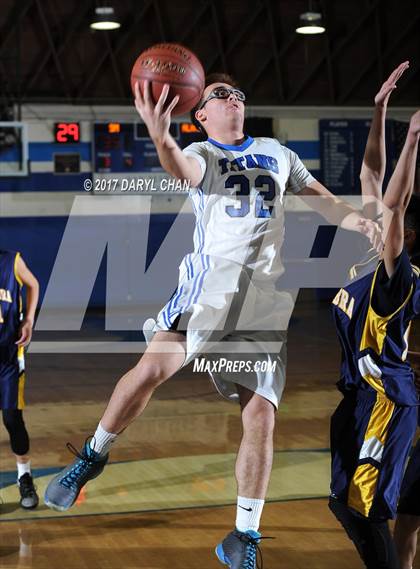 Thumbnail 1 in Alhambra vs San Marino photogallery.