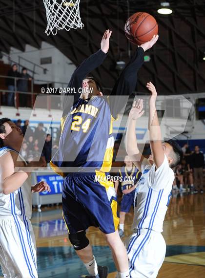 Thumbnail 1 in Alhambra vs San Marino photogallery.