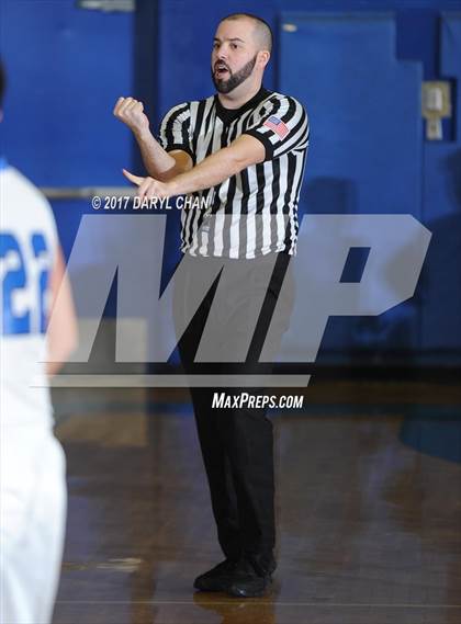 Thumbnail 3 in Alhambra vs San Marino photogallery.