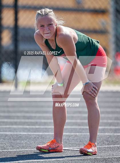 Thumbnail 3 in UIL 6A Track & Field Area 13&14 (4x200M) photogallery.