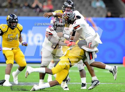Thumbnail 3 in Many vs. Ferriday (LHSAA Class 2A Final)  photogallery.