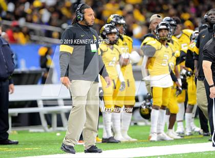 Thumbnail 2 in Many vs. Ferriday (LHSAA Class 2A Final)  photogallery.