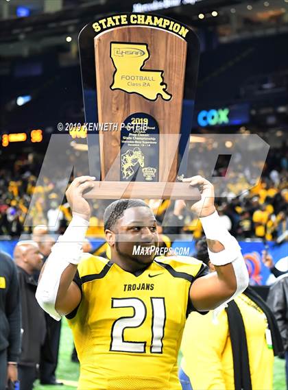 Thumbnail 3 in Many vs. Ferriday (LHSAA Class 2A Final)  photogallery.