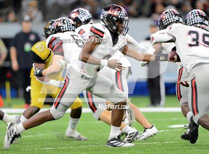 Thumbnail 3 in Many vs. Ferriday (LHSAA Class 2A Final)  photogallery.