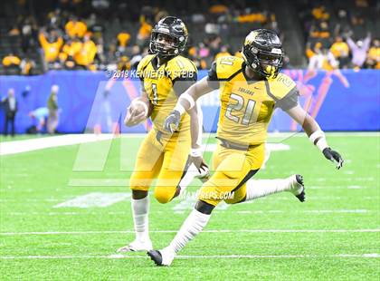 Thumbnail 3 in Many vs. Ferriday (LHSAA Class 2A Final)  photogallery.