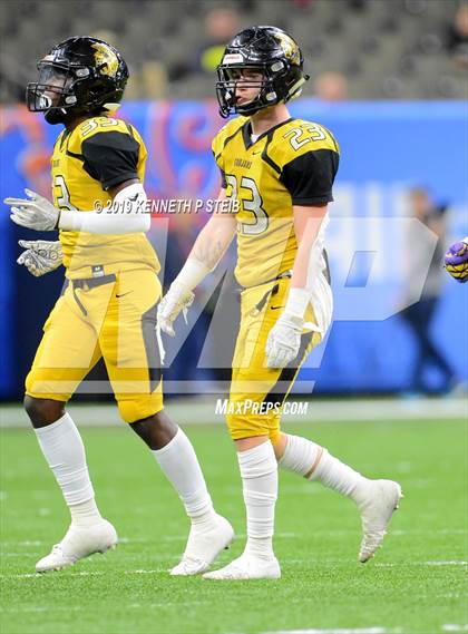 Thumbnail 1 in Many vs. Ferriday (LHSAA Class 2A Final)  photogallery.