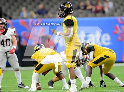 Thumbnail 2 in Many vs. Ferriday (LHSAA Class 2A Final)  photogallery.