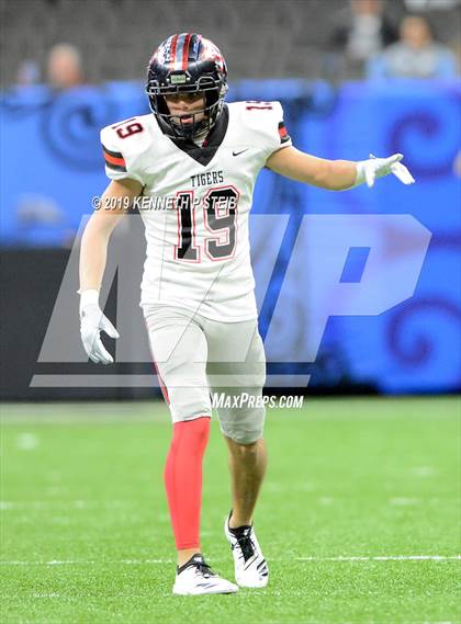 Thumbnail 1 in Many vs. Ferriday (LHSAA Class 2A Final)  photogallery.