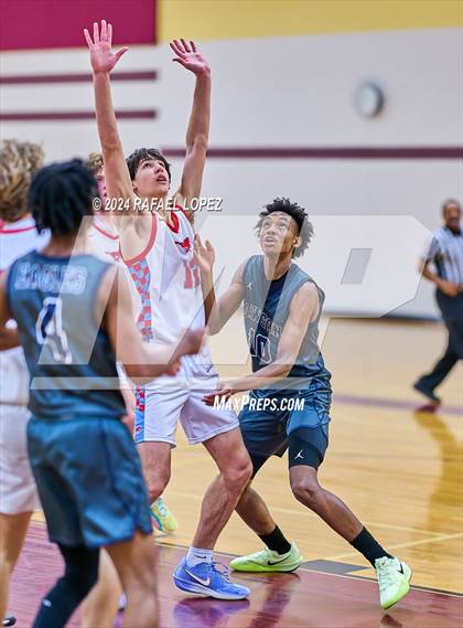 Thumbnail 1 in Dawson vs. Pearce (McDonald's Texas Invitational) photogallery.
