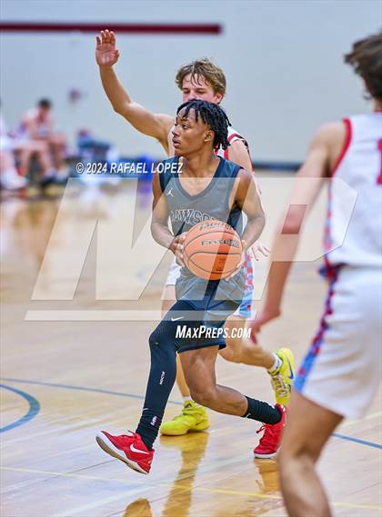 Thumbnail 2 in Dawson vs. Pearce (McDonald's Texas Invitational) photogallery.