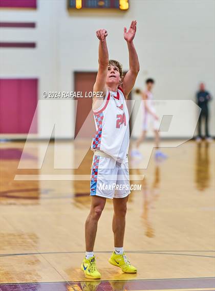Thumbnail 1 in Dawson vs. Pearce (McDonald's Texas Invitational) photogallery.