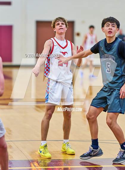 Thumbnail 2 in Dawson vs. Pearce (McDonald's Texas Invitational) photogallery.