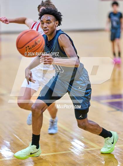 Thumbnail 3 in Dawson vs. Pearce (McDonald's Texas Invitational) photogallery.
