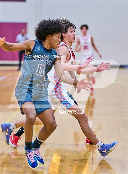 Thumbnail 2 in Dawson vs. Pearce (McDonald's Texas Invitational) photogallery.