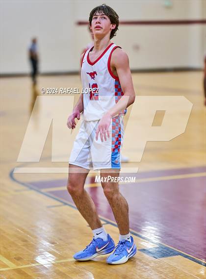 Thumbnail 3 in Dawson vs. Pearce (McDonald's Texas Invitational) photogallery.