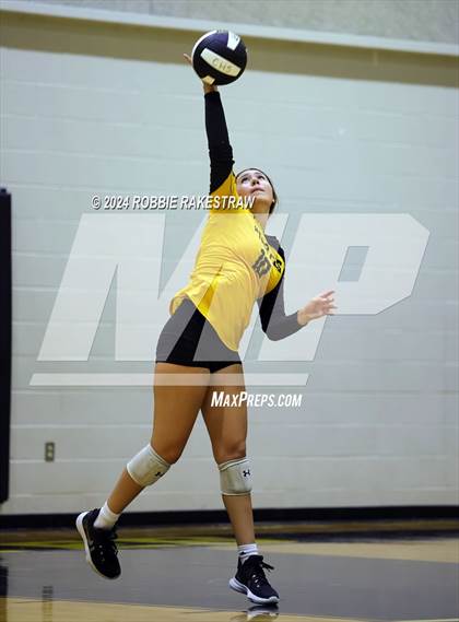 Thumbnail 2 in Crandall vs North Forney (Crandall Tournament) photogallery.