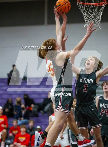 Thumbnail 3 in Herriman vs. Judge Memorial (Riverton Holiday Tournament) photogallery.