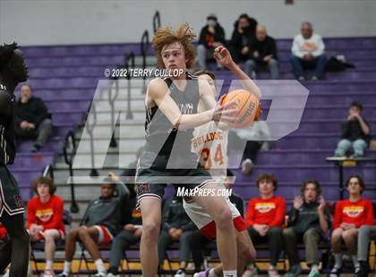 Thumbnail 2 in Herriman vs. Judge Memorial (Riverton Holiday Tournament) photogallery.