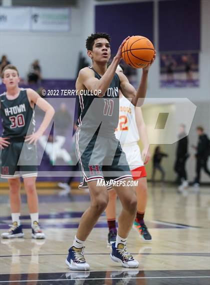 Thumbnail 3 in Herriman vs. Judge Memorial (Riverton Holiday Tournament) photogallery.