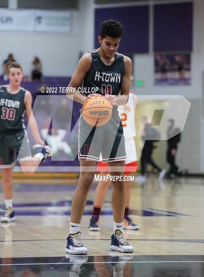 Thumbnail 2 in Herriman vs. Judge Memorial (Riverton Holiday Tournament) photogallery.