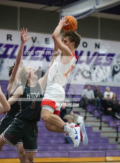 Thumbnail 3 in Herriman vs. Judge Memorial (Riverton Holiday Tournament) photogallery.