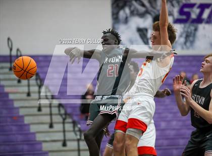 Thumbnail 1 in Herriman vs. Judge Memorial (Riverton Holiday Tournament) photogallery.
