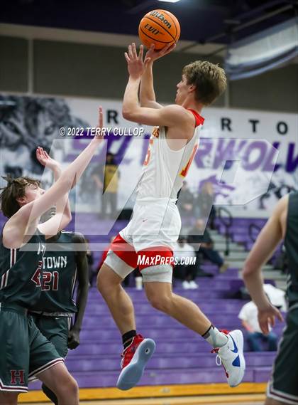 Thumbnail 3 in Herriman vs. Judge Memorial (Riverton Holiday Tournament) photogallery.