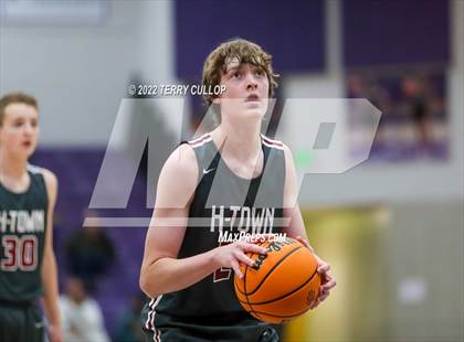 Thumbnail 2 in Herriman vs. Judge Memorial (Riverton Holiday Tournament) photogallery.