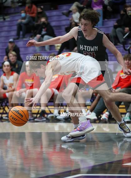 Thumbnail 2 in Herriman vs. Judge Memorial (Riverton Holiday Tournament) photogallery.