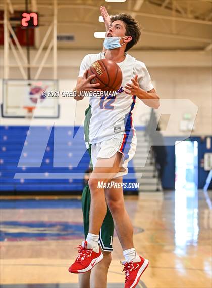 Thumbnail 1 in Miramonte @ Tamalpais photogallery.