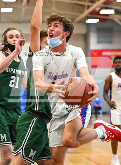 Thumbnail 1 in Miramonte @ Tamalpais photogallery.