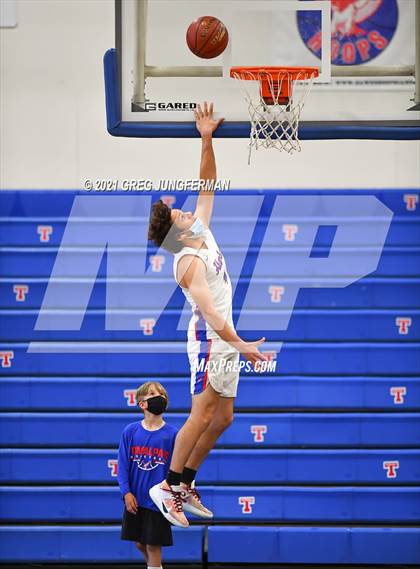 Thumbnail 1 in Miramonte @ Tamalpais photogallery.