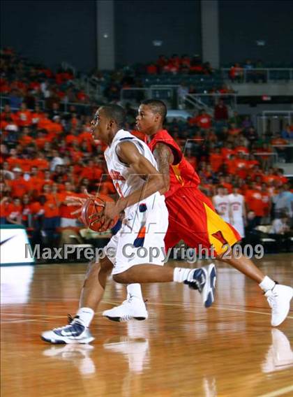 Thumbnail 3 in Yates vs. Seven Lakes photogallery.